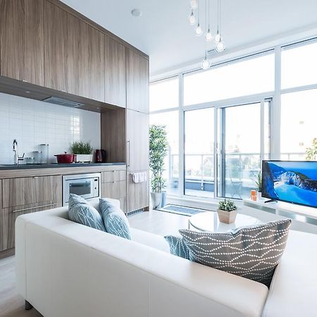 Luxury In Yorkville Toronto Bagian luar foto