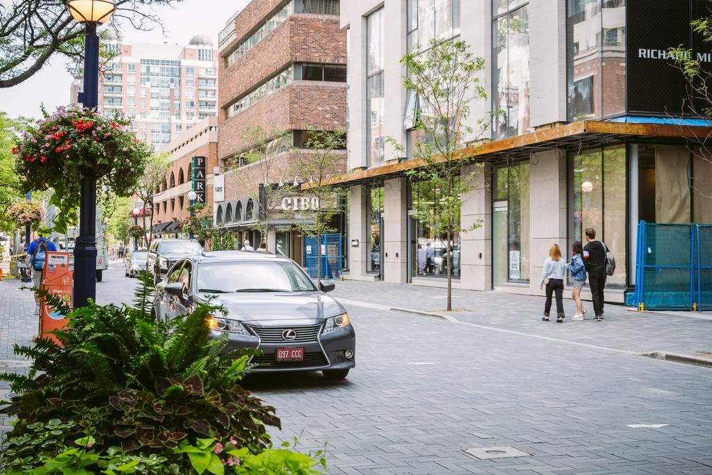 Luxury In Yorkville Toronto Bagian luar foto