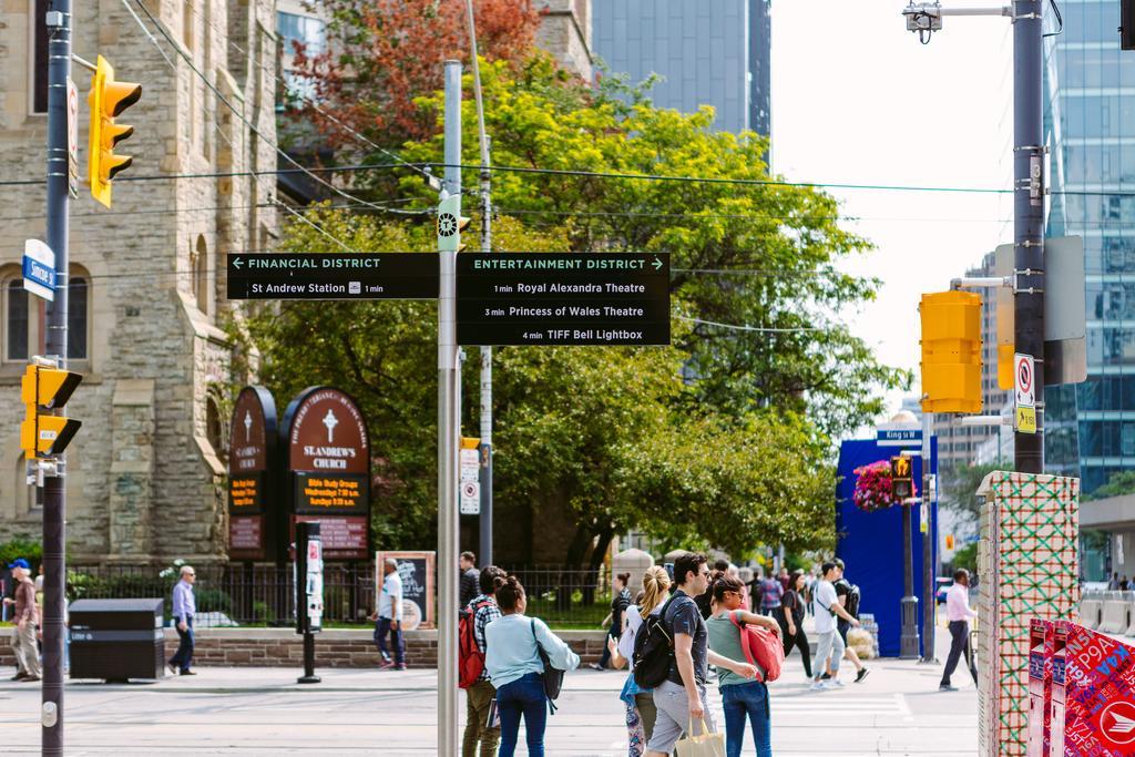 Luxury In Yorkville Toronto Bagian luar foto