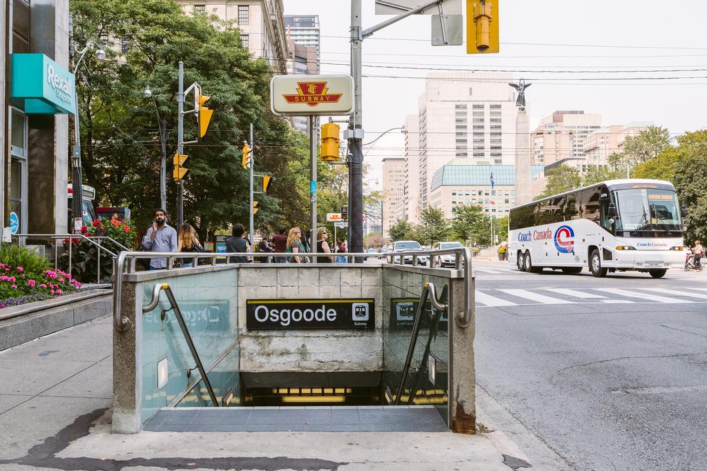 Luxury In Yorkville Toronto Bagian luar foto